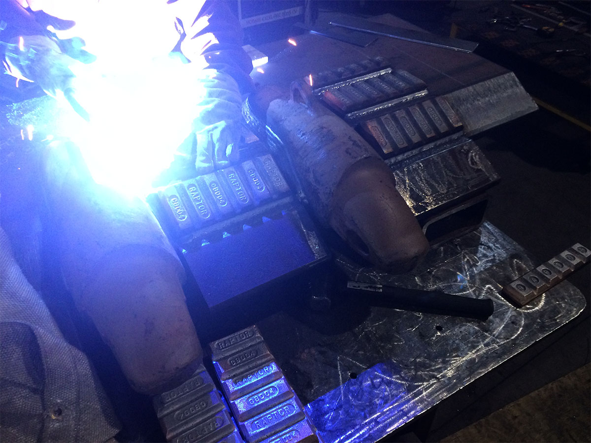 <p>Raptor Barrie Welding Services</p>