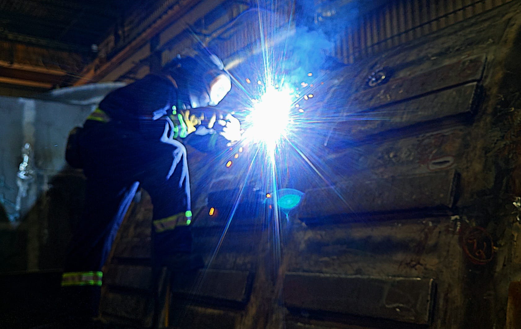 Laying down wear bars